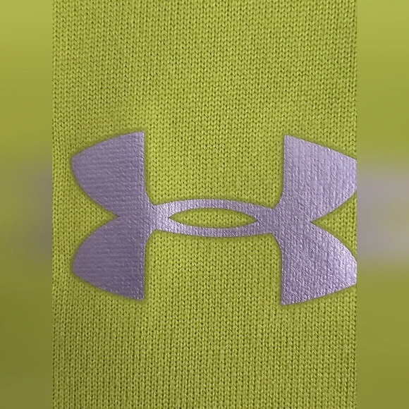 UNDER Armour V-neck Athletic Top. L - Picture 7 of 12